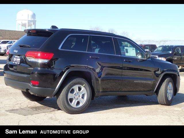 2017 Jeep Grand Cherokee 4x2 Laredo 4dr SUV